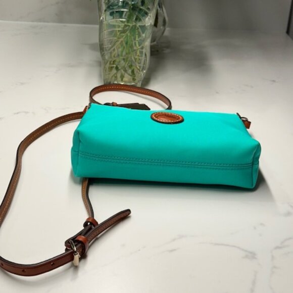 Dooney & Bourke Crossbody Pouchette Shoulder Bag Green Nylon and Leather NWOT - Picture 7 of 15